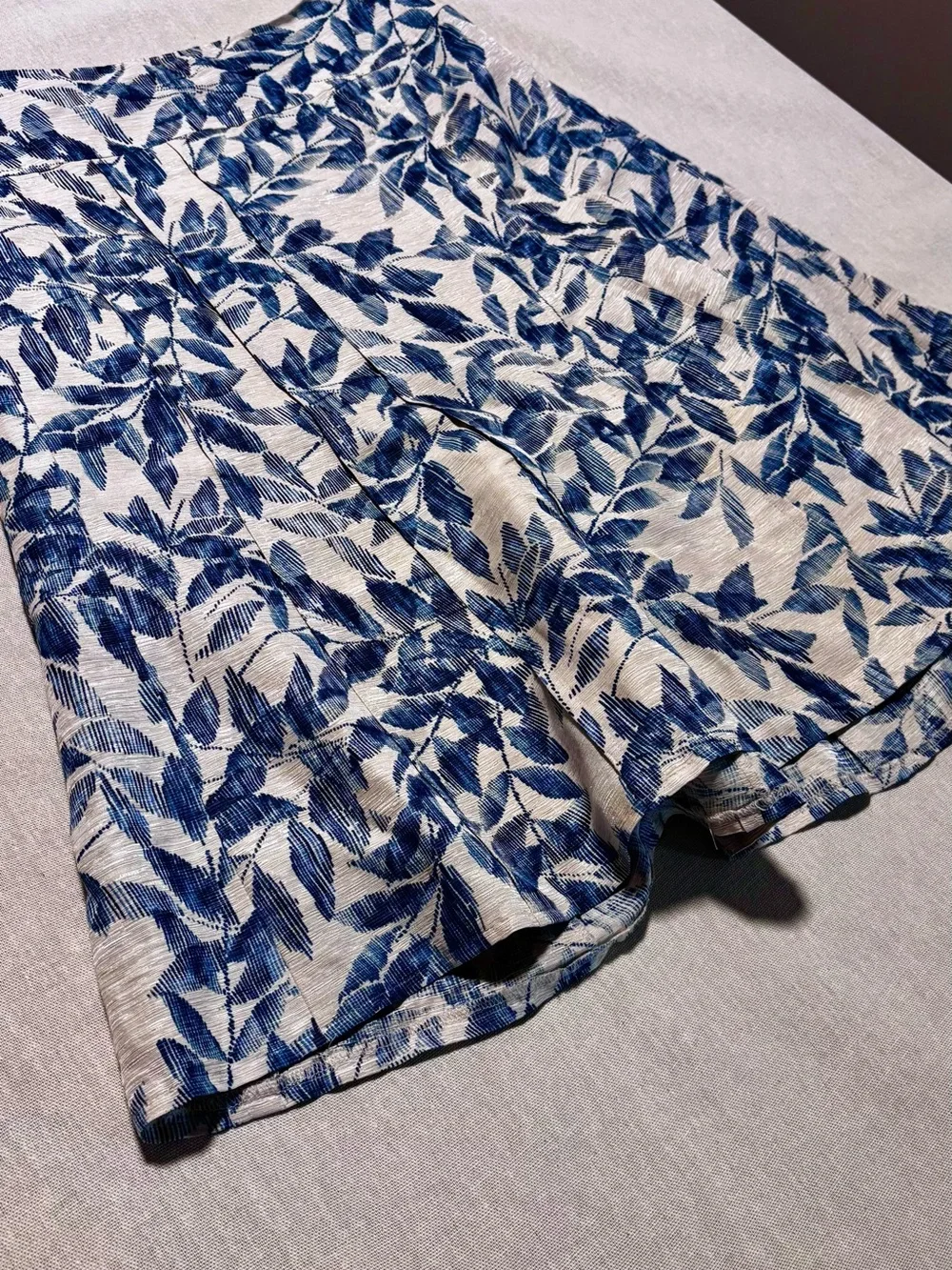 Ann Taylor flowy silk